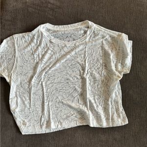 Cropped White Mesh lulu lemon T shirt